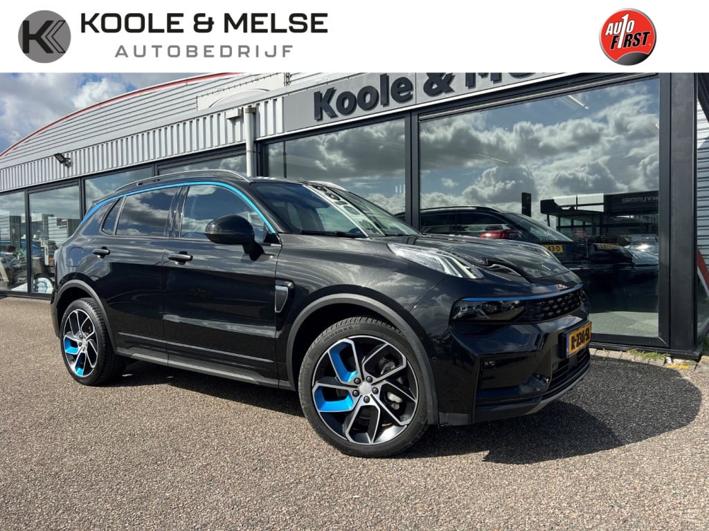 Lynk & Co 01 1.5 261pk plug in hybrid , 360 camera , pano dak , adaptive cc