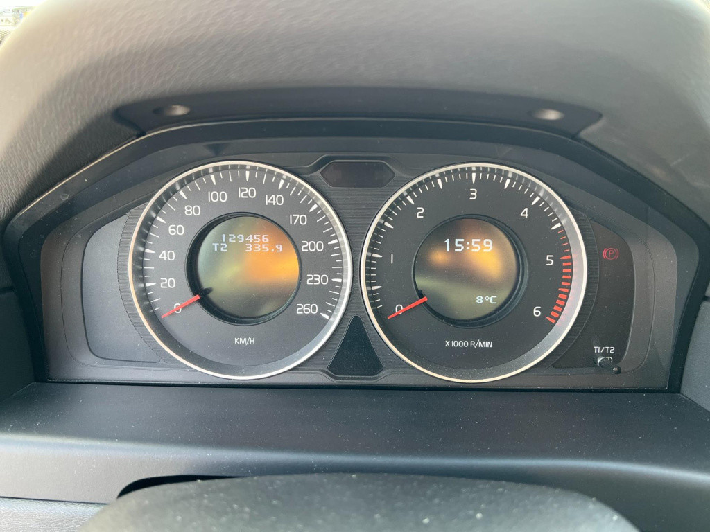 Volvo V70 1.6 d2 kinetic, trekhaak, navi, parkeersensoren enz...
