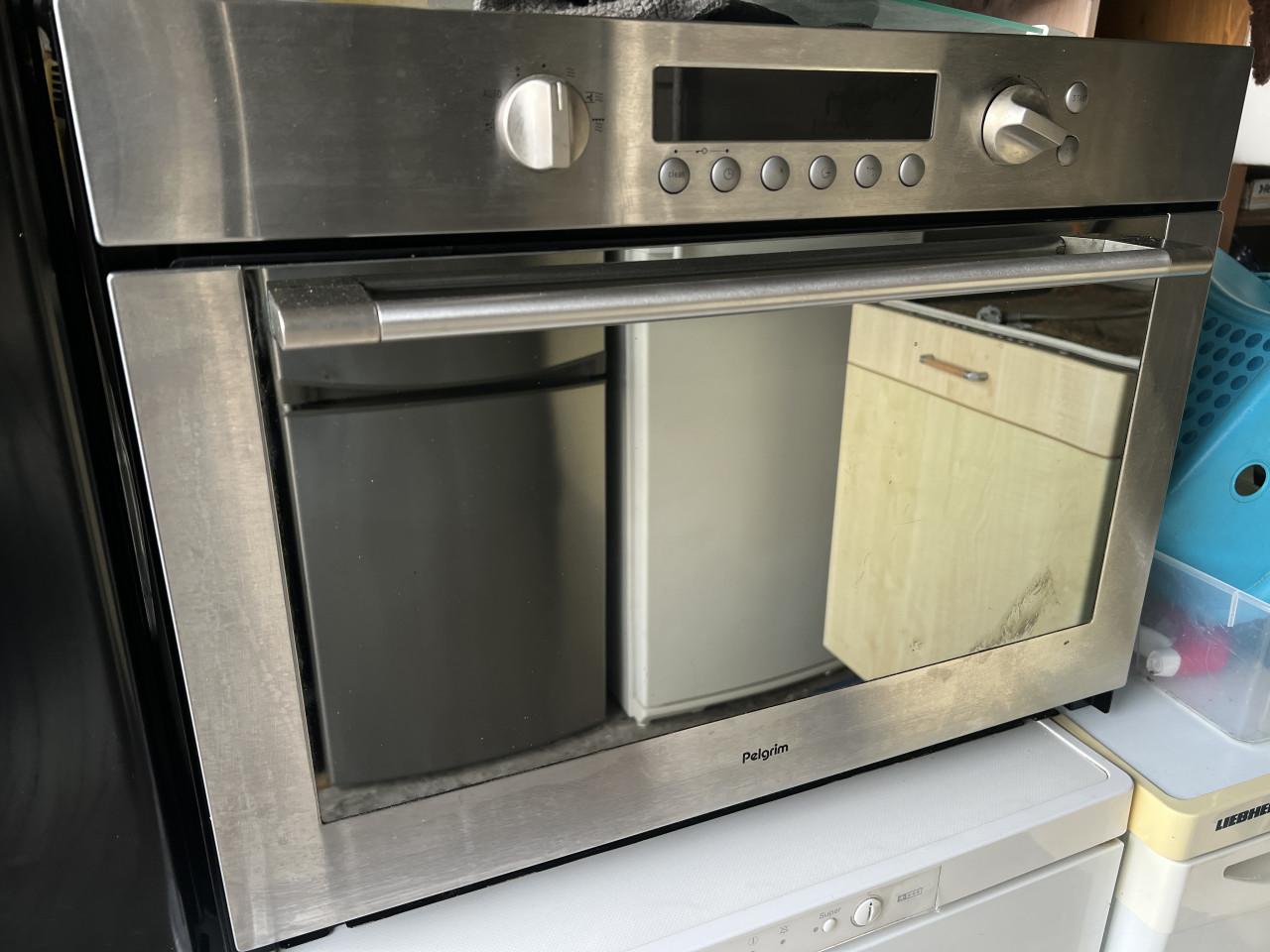 Inbouw Oven met gebruiksaanwijzing schoon en netjes 60x48 cm.