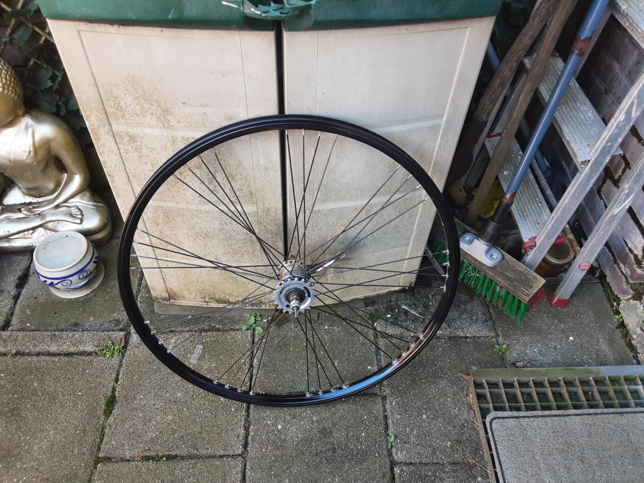 28 inch nexus achterwiel, 3 speed,terugtraprem