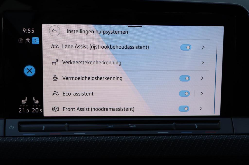 Volkswagen Golf 1.5 etsi r-line 150pk dsg7