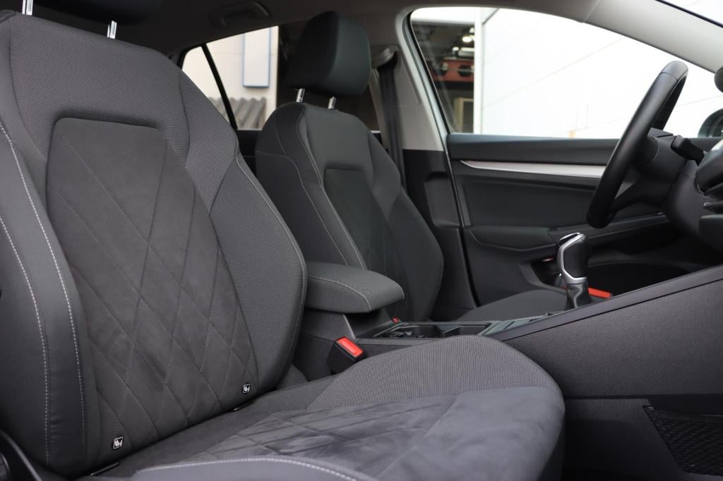 Volkswagen Golf 1.0 tsi life business 110pk