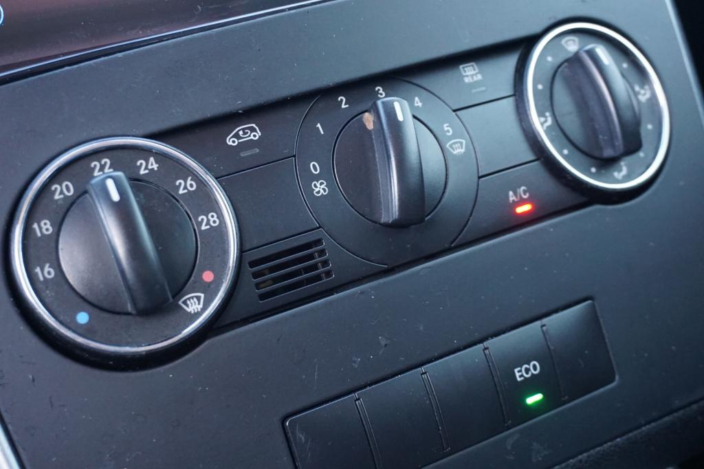 Mercedes-Benz A-Klasse 160 blueefficiency business class avantgarde airco /