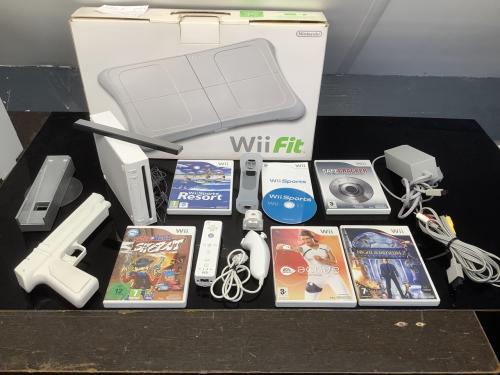 Nintendo Wii met Wii Fit Balanceboard en andere spellen