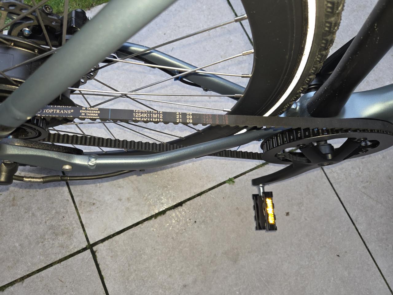 SEBIC BEF-700C electrische racefiets met automatische versnelling