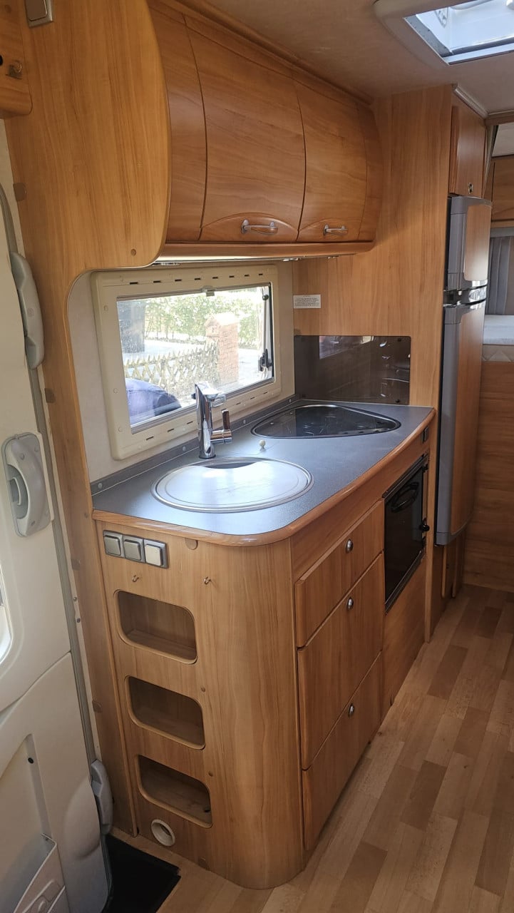 Adria isola 635 half integraal