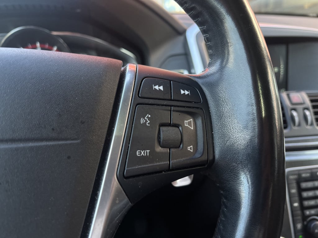 Volvo XC60 2.0 t5 fwd momentum | stoel/stuurverw. | keyless | memory | came