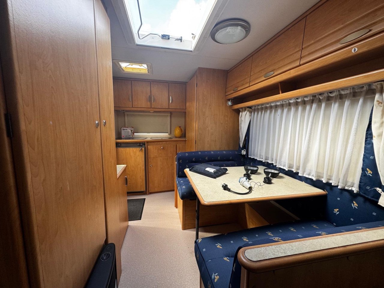 Caravelair Solariria 2005 met voortent , vast bed en boiler