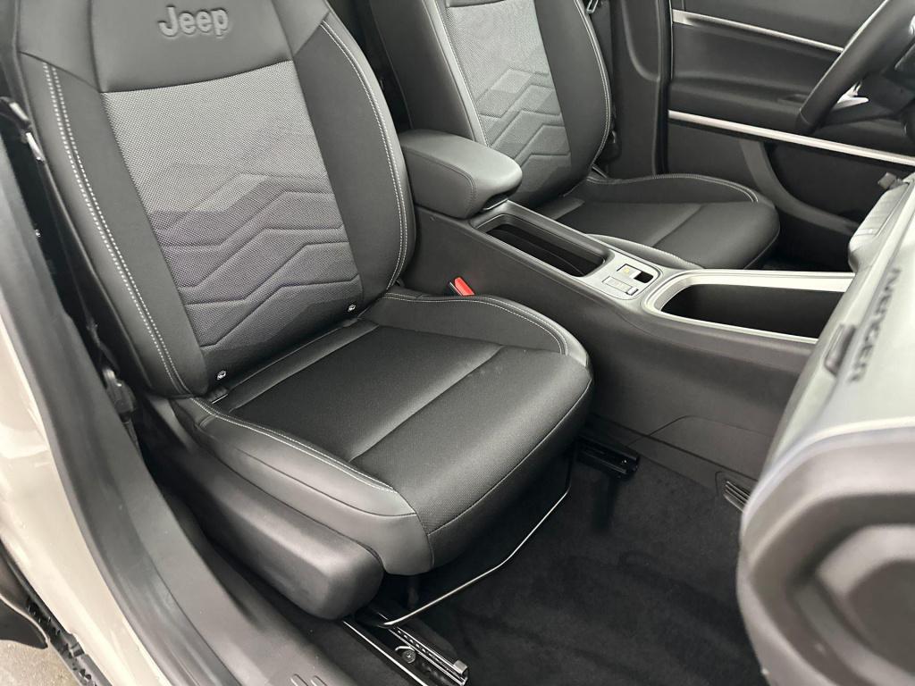 Jeep Avenger 1.2 e-hybrid summit | hoge korting | voorraadvoordeel € 5.500,