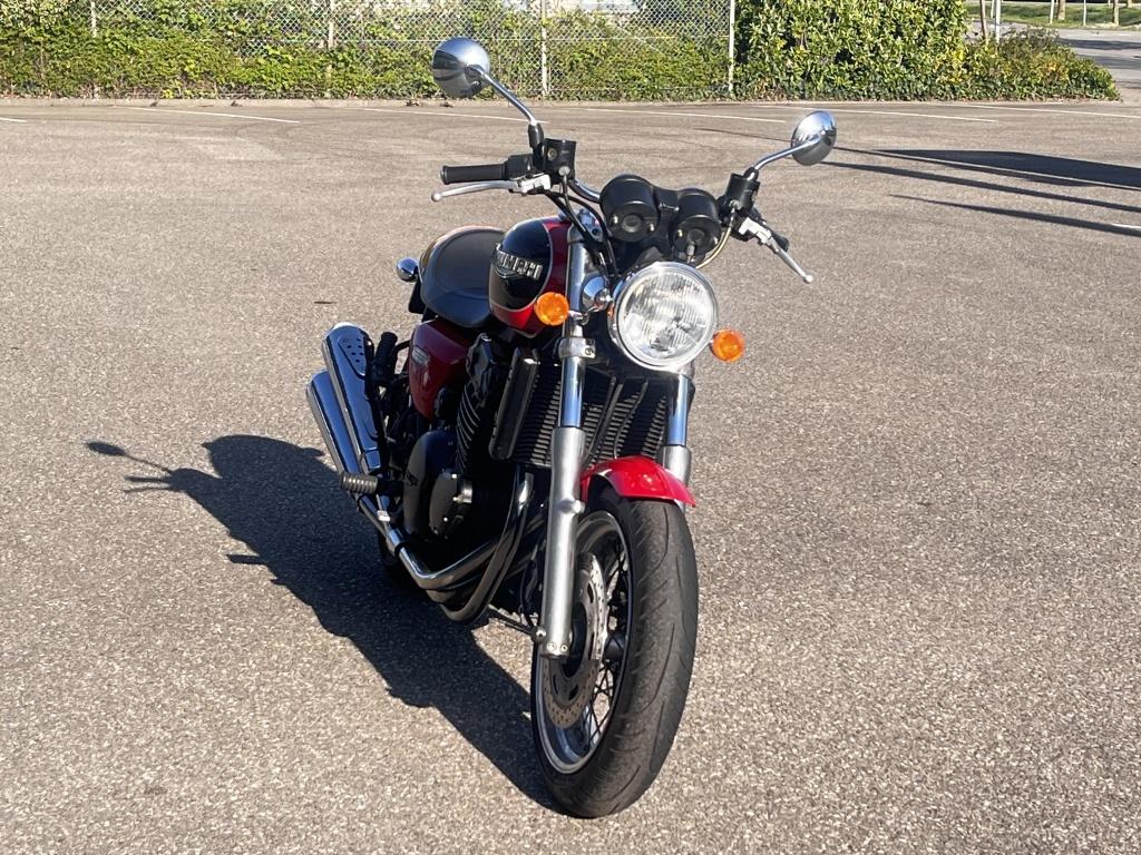 Triumph Thunderbird chopper sport