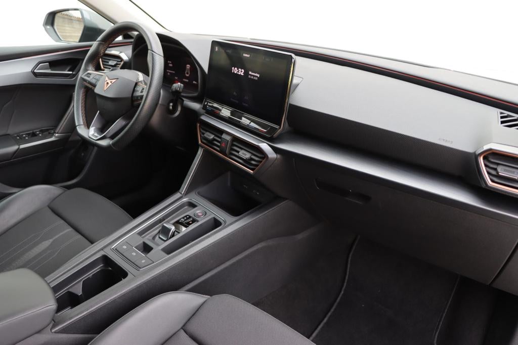 Cupra Leon Sportstourer 1.4 e-hybrid business 204pk dsg6