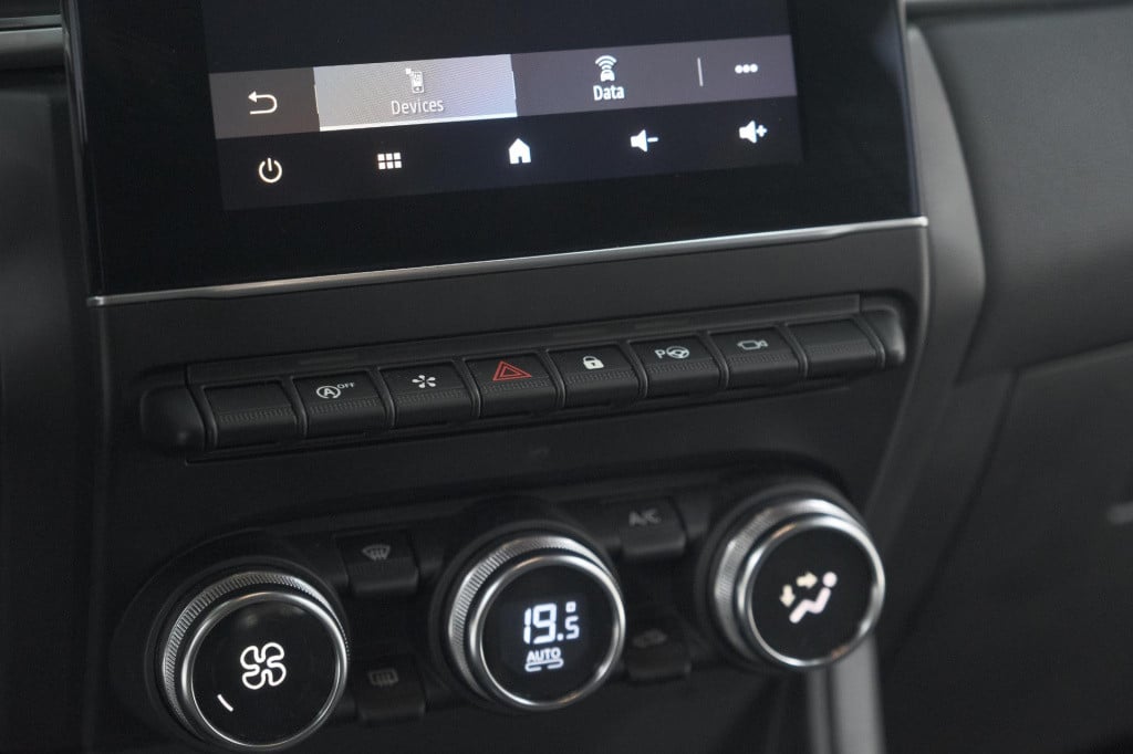 Renault Captur tce 90 techno | 360 camera | 9.3 inch grootscherm | apple ca