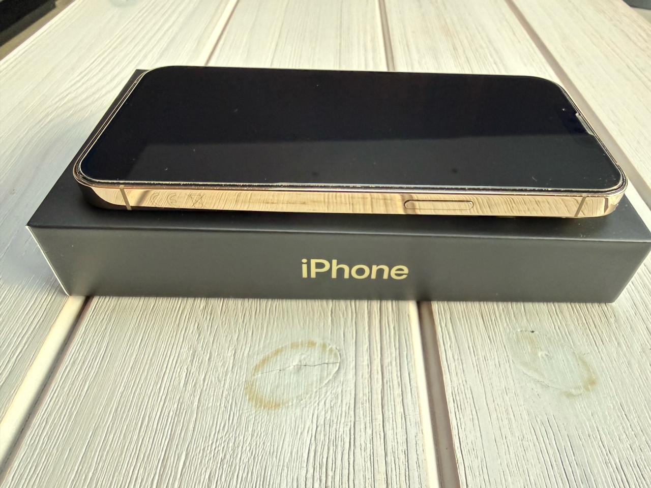 Prachtige Apple iPhone 13 Pro 128 GB Goud – Krasvrij!