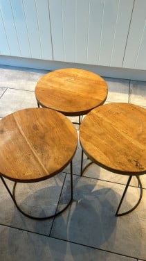 Bijzettafeltjes 3 stuks gereserveerd