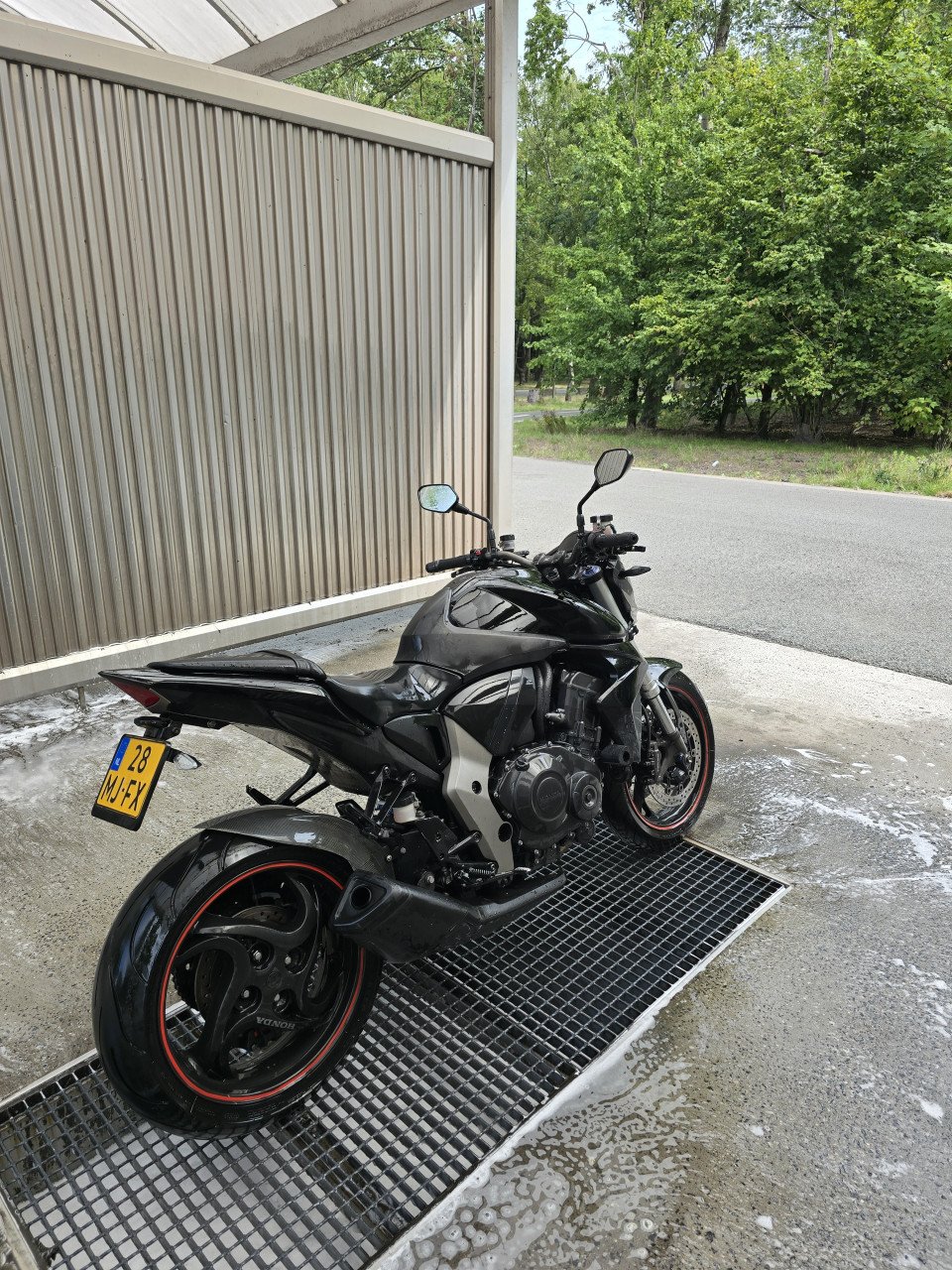 Cb1000r
