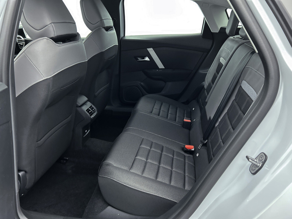 Citroen C4 hybrid 145pk automaat business private lease € 489,- pm - 48mnd 