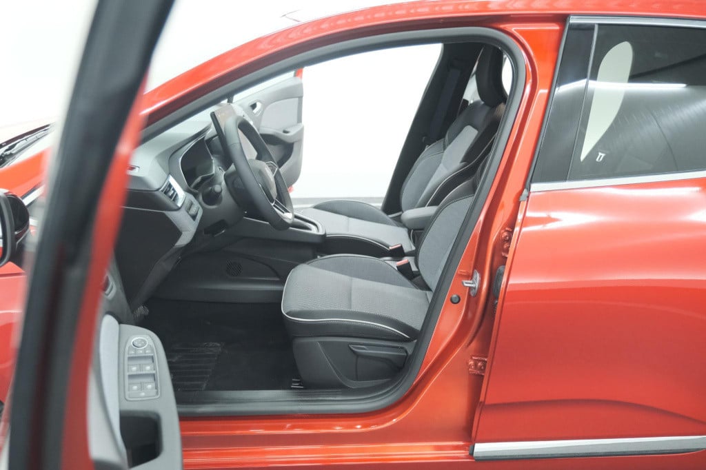 Renault Clio 1.6 e-tech full hybrid 145 techno | 360 camera | bose audio | 