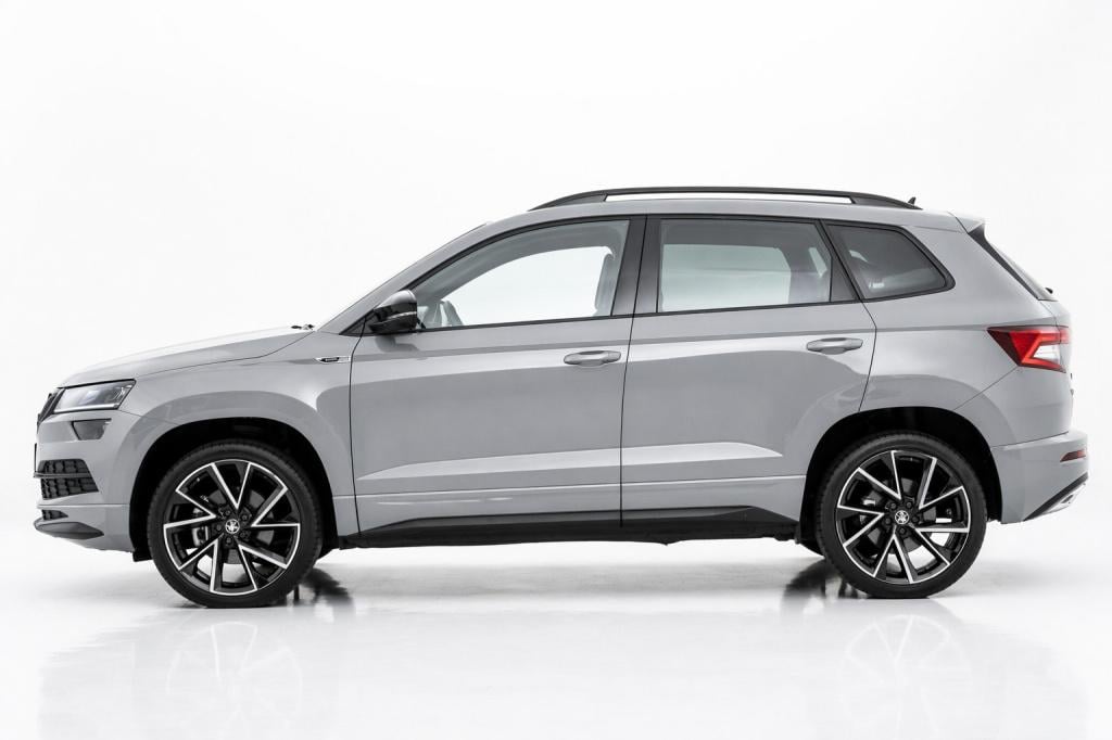 Skoda Karoq 1.5 tsi act sportline | camera | nap | stoelverwarming | apple 