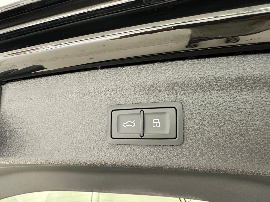 Audi Q3 45 tfsi e s edition | panoramadak | keyless entry | adaptief cc. |