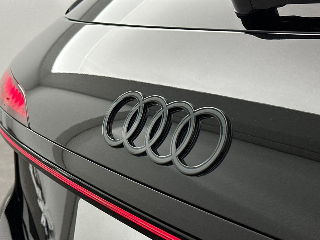 Audi A6 avant s edition 2.0 tfsi e 220 kw / 299 pk avant 7 versn