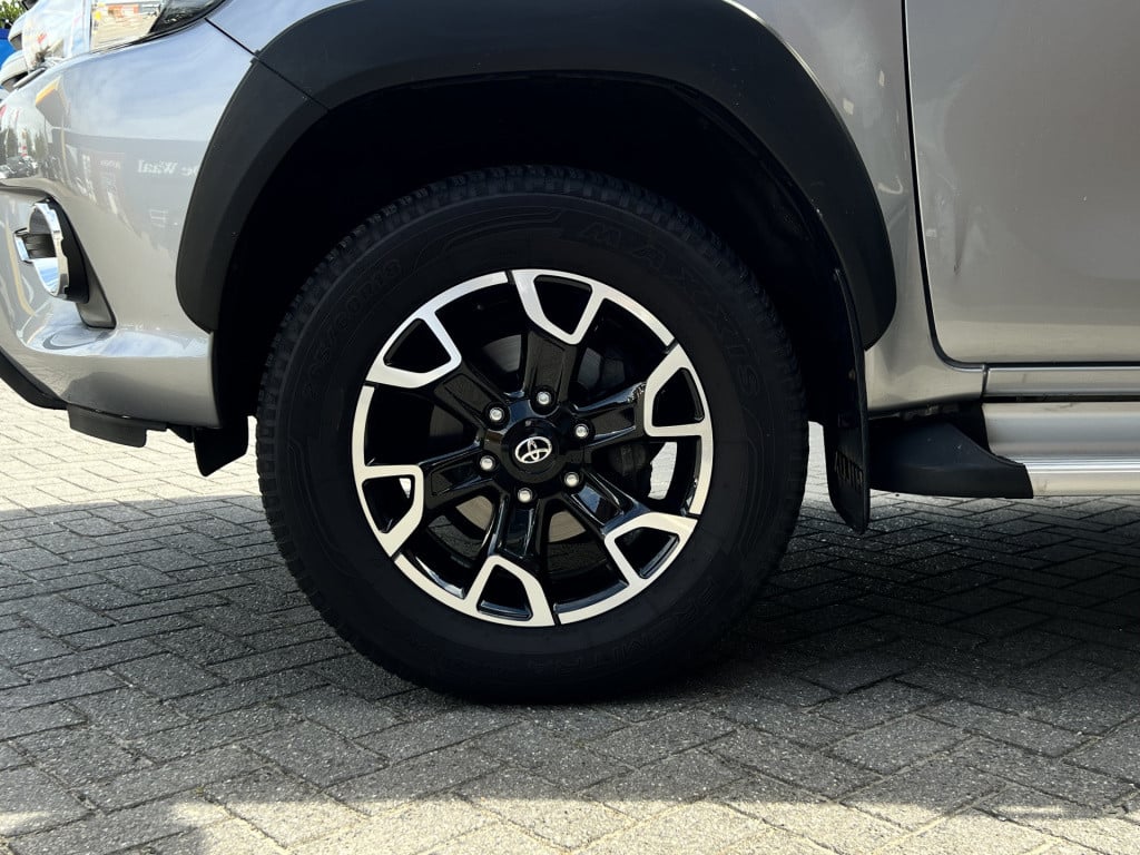 Toyota Hilux 2.4 d-4d-f xtra cab professional | cruise control | dab | came