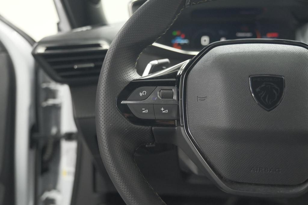Peugeot 2008 puretech 130 eat8 gt | camera | apple carplay | parkeersensore