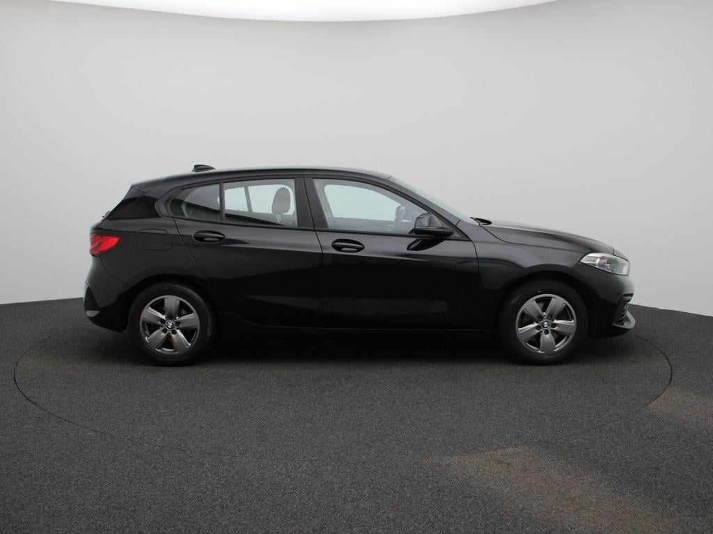 BMW 1 Serie 118i business edition | automaat | apple carplay / android auto