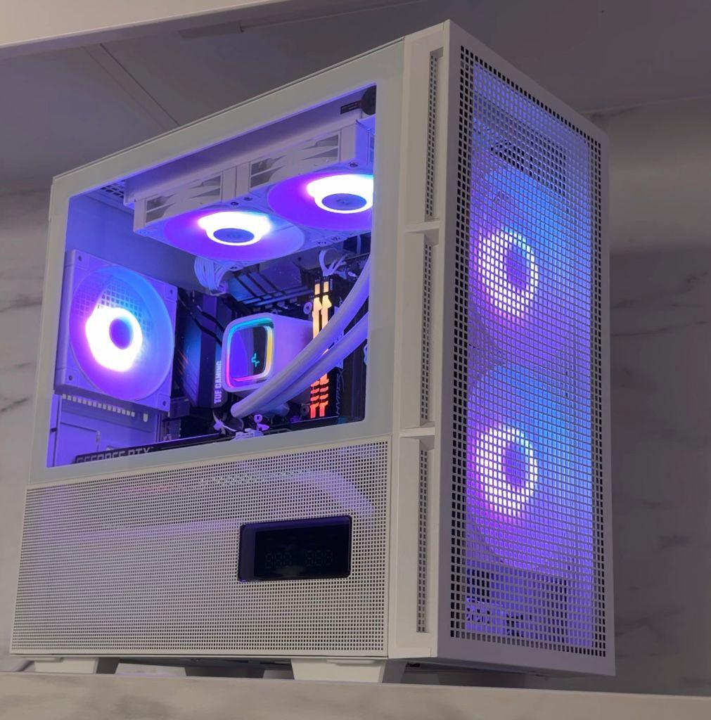Witte Game PC – ROG Strix RGB 12G & Ryzen power, 16GB RAM - EyeCatcher!