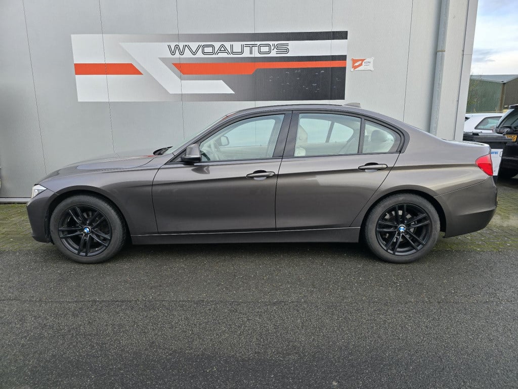 BMW 3-serie 320i efficientdynamics edition business