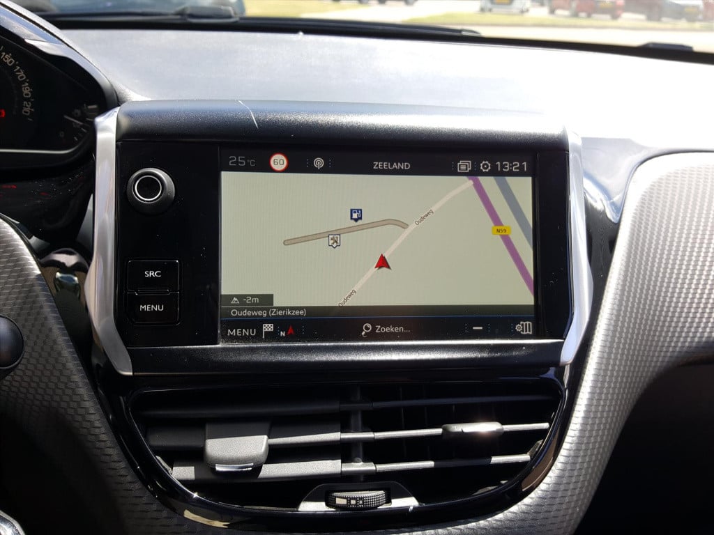 Peugeot 208 1.2 puretech 110pk 5d allure automaat6 navigatie | trekhaak | a
