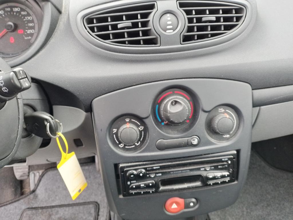 Renault Clio 1.2-16v authentique