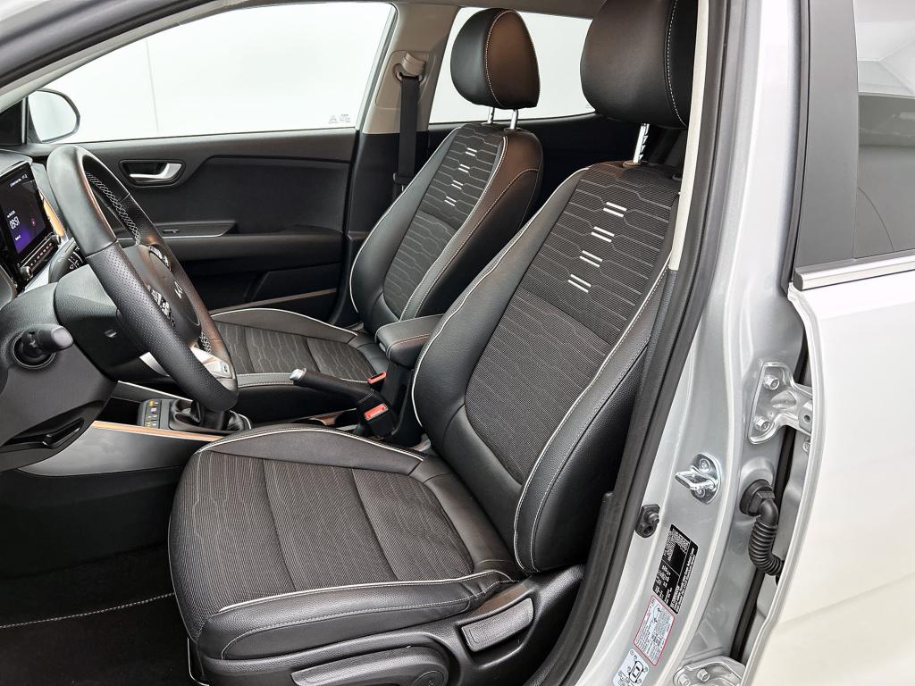 Kia Stonic 1.0 t-gdi mhev gt-line | stoel- en stuurverwarming | achteruitri