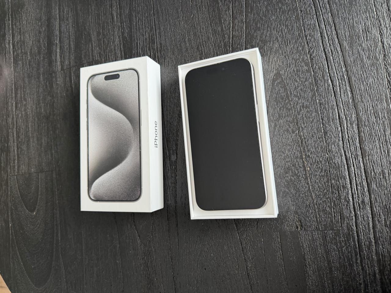 Apple iPhone 15 Pro wit 128GB