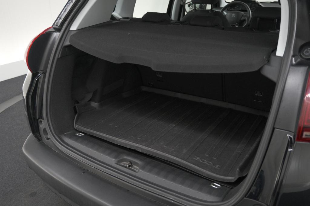 Peugeot 2008 puretech 82 active | lage km | trekhaak | navigatie | parkeers