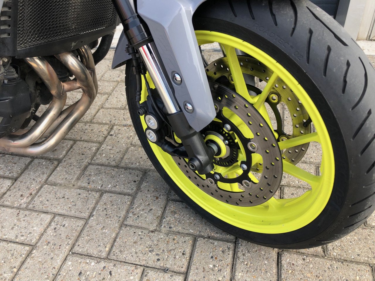 Puntgave Yamaha MT09 uit 2017 met 31dkm, diverse extra's, rijklaar €7350,-