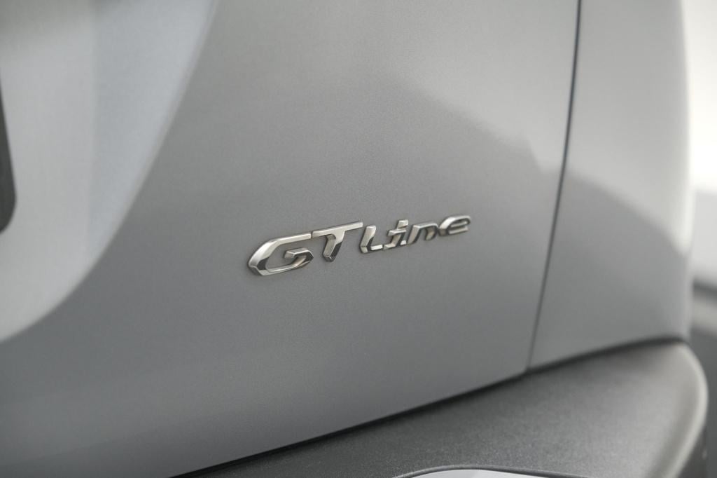 Peugeot 2008 puretech 130 eat8 gt-line | stoelverwarming | camera | dodehoe