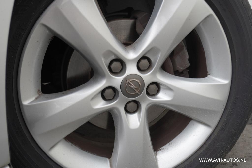 Opel Astra 1.4 turbo edition