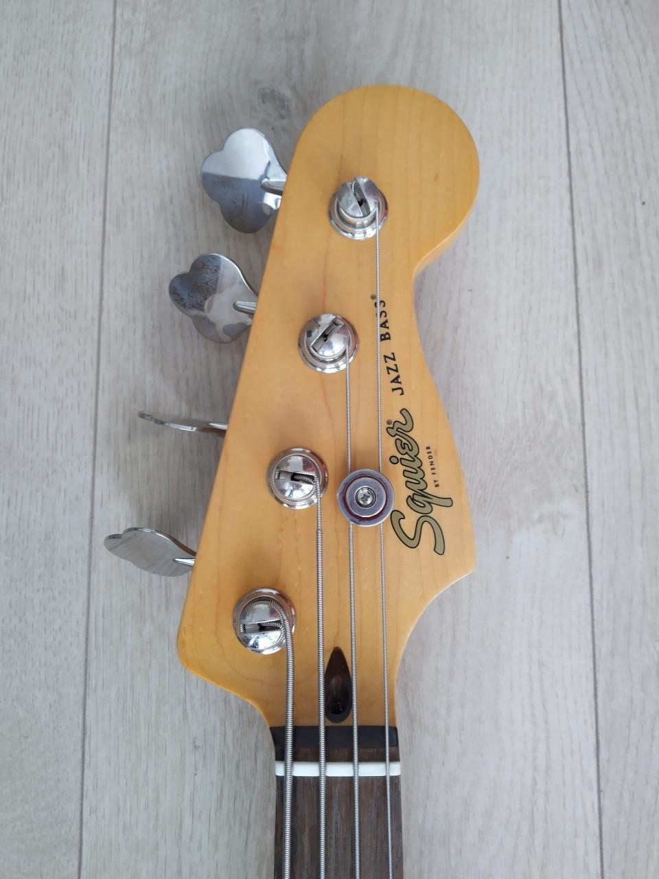 Squier Classic Vibe Jazz Bass Daphne Blue met extra's ZGAN!