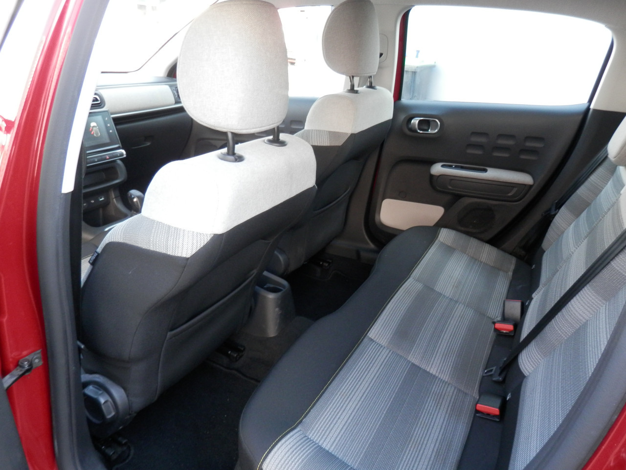 Auto Garant Biedt Aan: Citroen C3 1.2 Pure Tech Feel