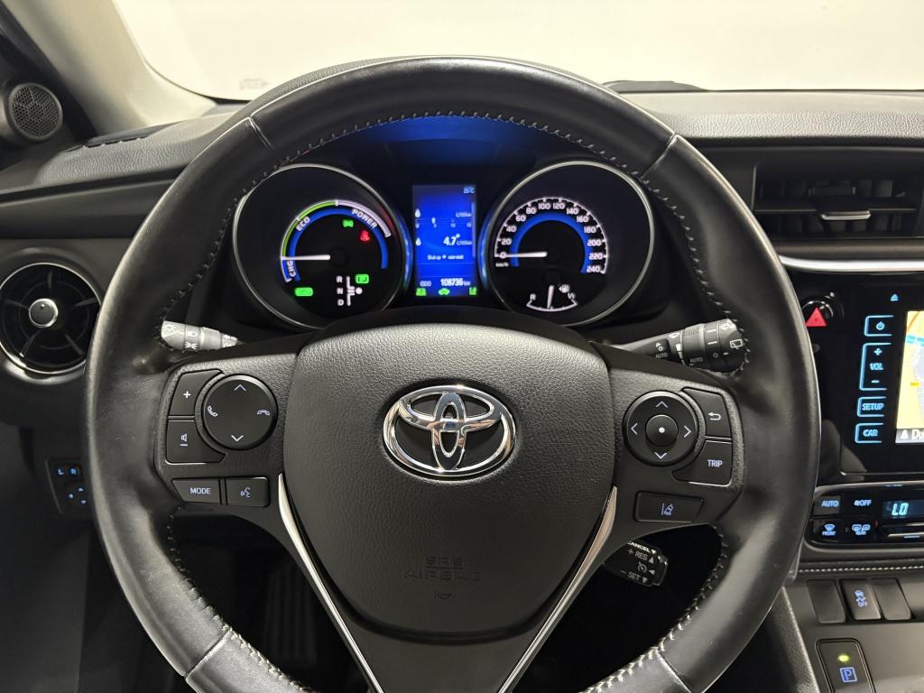 Toyota Auris 1.8 hybrid dynamic | navi | clima |