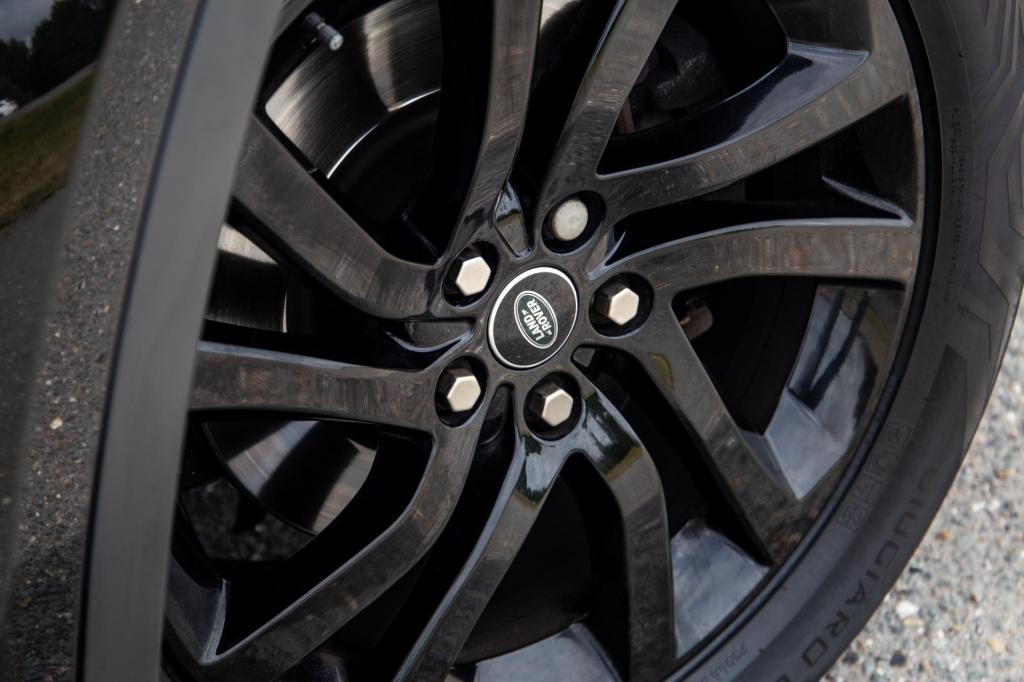 Land Rover Discovery 3.0 td6 hse grijs kenteken / leer / navi / luchtvering