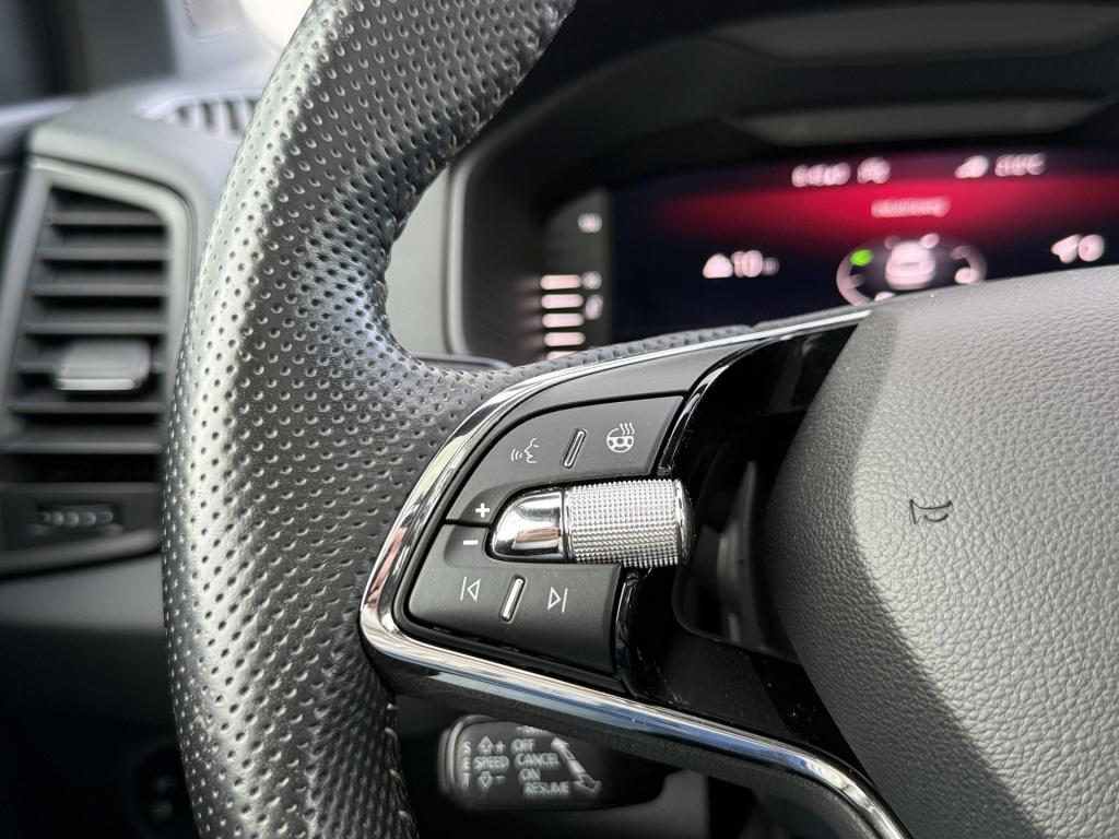 Skoda Karoq 1.5 tsi 150pk act dsg sportline | pano dak | acc | camera