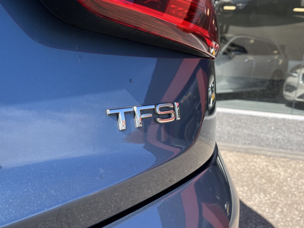 Audi Q3 1.4 tfsi cod sport pro line automaat | navi | stoelverw. | keyless 