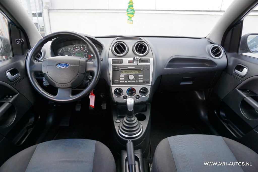 Ford Fiesta 1.4-16v crossroad