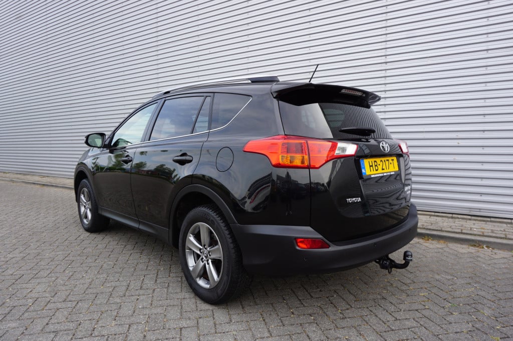 Toyota Rav4 2.0 dynamic 4wd - automaat- airco / navi / cruise / elektr. ram
