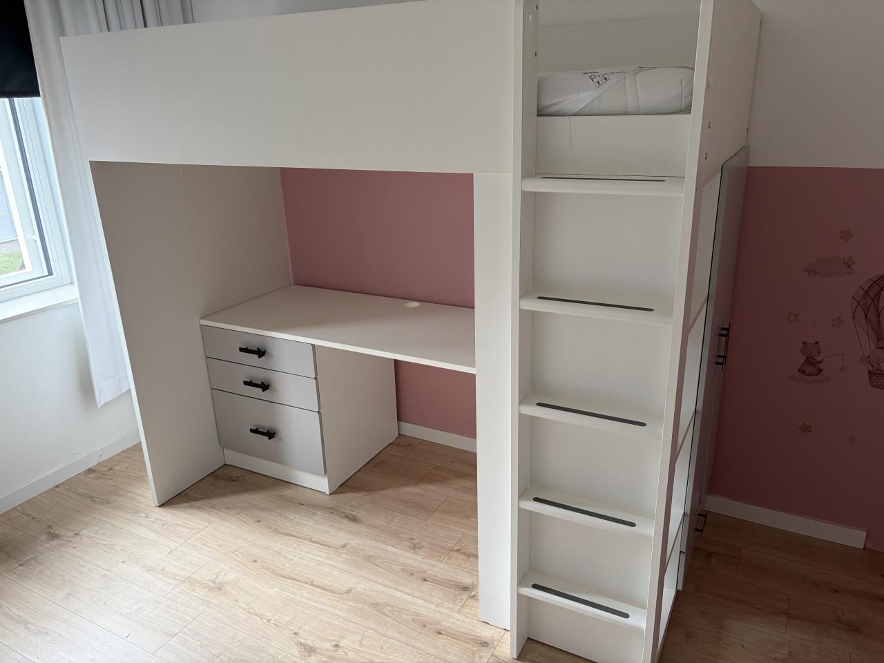 Hoogslaper met bureau, kast en planken - Wit