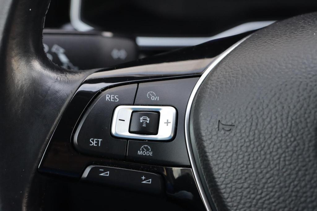 Volkswagen Polo 1.0 tsi highline adaptive | carplay | sensoren