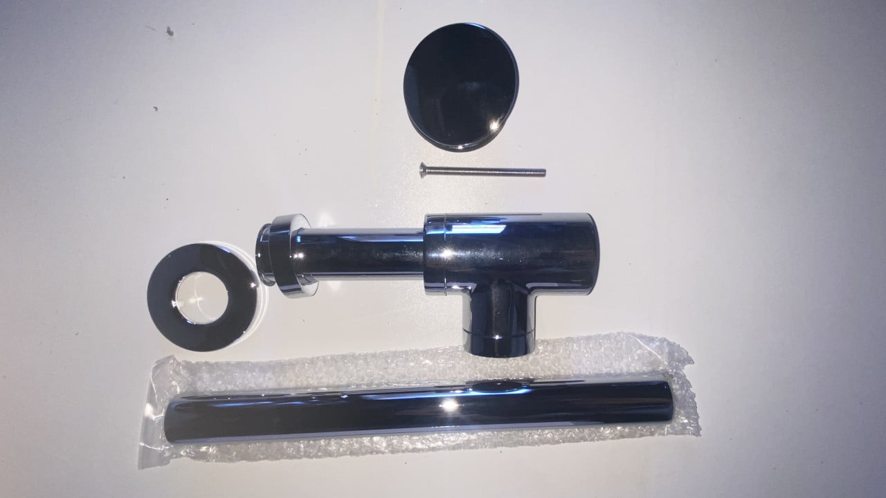 Fontein met kraangat rechts