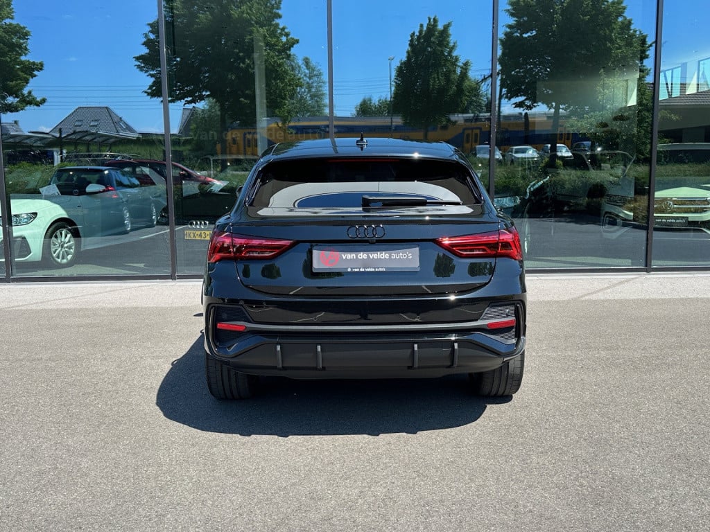 Audi Q3 sportback 35 tfsi 150pk s-tronic 2x s-line | zwart optiek | camera 