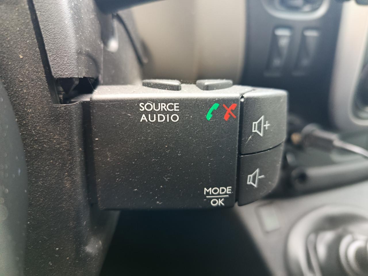 Renault Trafic 1.6 dci airco, navigatie, cr.control